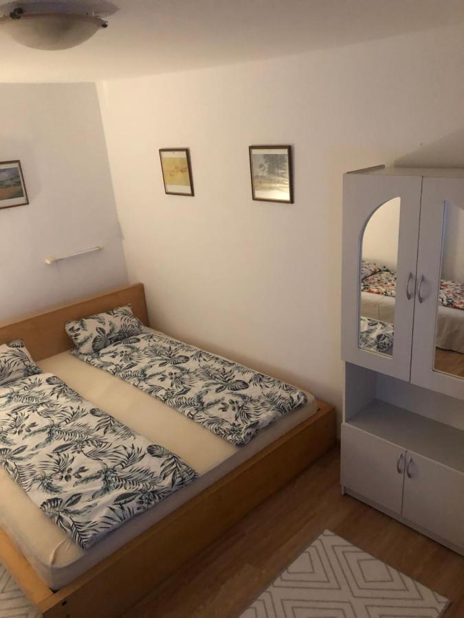 Agi Fogado Apartment Kisujszallas Екстериор снимка
