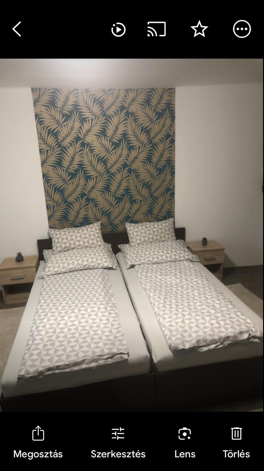 Agi Fogado Apartment Kisujszallas Екстериор снимка