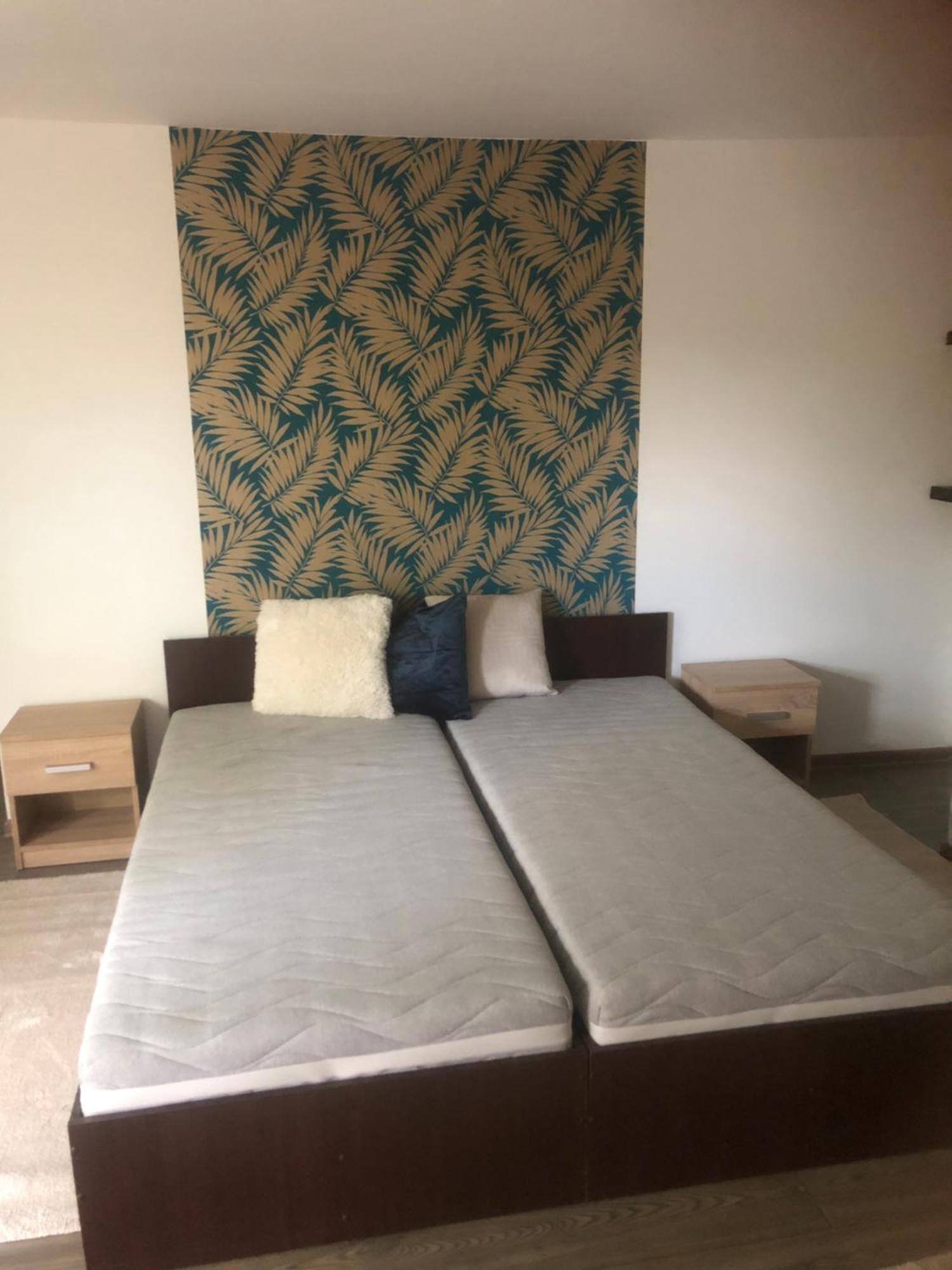 Agi Fogado Apartment Kisujszallas Екстериор снимка